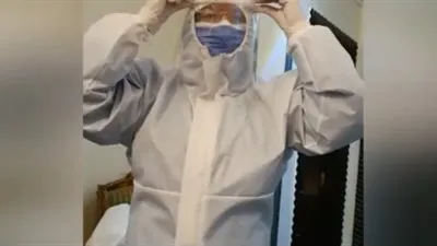 طبيب مصري يتوصل إلى تطوير قناع طبي يسمح بتعقيمه ضد كورونا