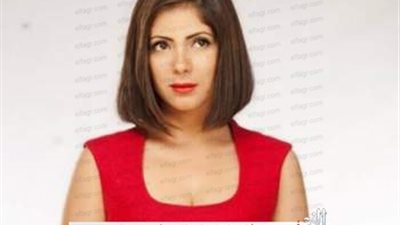 منى زكي تحسم الجدل حول خروج  