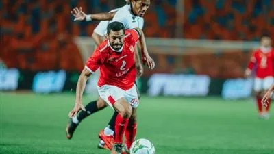 هل يخون أحمد فتحي الأهلي وينتقل إلى الزمالك ؟