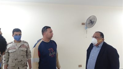 رئيس جامعة حلوان يتفقد المدن الجامعية المخصصة لعزل مرضى كورونا