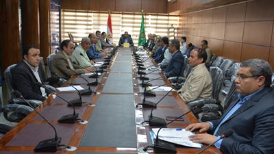 محافظ الدقهلية: لن أسمح بإهدار أموال الدولة.. وتأخير أجور عمال النظافة