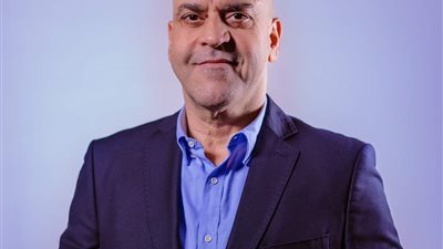 نجلة محمد شومان تصدم والدها: 