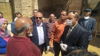 لجنة أثرية تعاين ترميمات مجموعة السلطان قايتباي بصحراء المماليك 