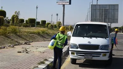  جهاز مدينة بدر يواصل حملات تطهير وتعقيم وسائل المواصلات