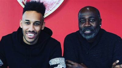 مفاجأة.. هل اقترب اوباميانج من الانتقال إلى برشلونة ؟ 