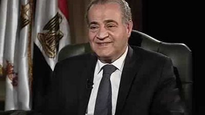وزير التموين لـ المواطنين: لو لقيت رف فاضي في المحلات كلمني على 19588