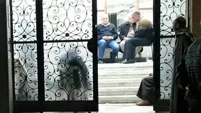 محافظ البحيرة يقدم واجب العزاء لأسرة شهيد واقعة الأميرية