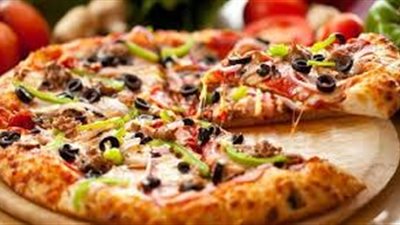 بيتزا العزل السهلة والسريعة.. طريقة التحضير والمقادير