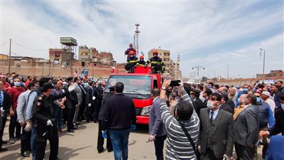 شاهد.. جنازة عسكرية حاشدة لشهيد 