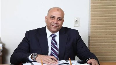 تحرك برلماني بشأن التخلص الآمن من الجوانتيات والكمامات 