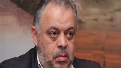 بعد حالة الجدل.. نقيب المهن التمثيلية يعتذر لـ الجيش الأبيض على الهواء