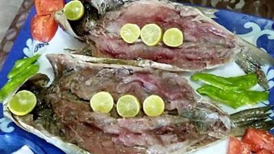 أستاذ علاج سموم يوجه تحذيرا عاجلا لمخزني الفسيخ في الثلاجات (فيديو)