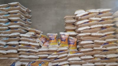 إحباط ترويج طني سلع غذائية مجهولة المصدر على الأسواق في الجيزة