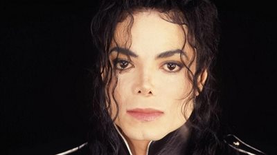 مايكل جاكسون michael jackson يفاجئ متابعيه بالظهور في 