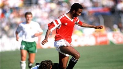 من برشلونة إلى مانشستر.. عروض احتراف ما بعد الاعتزال لنجوم الكرة المصرية