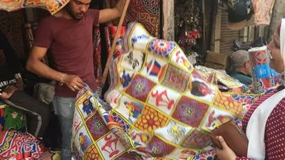 إقبال على شراء منتجات الخيامية رغم كورونا.. والتجار: راعينا الأسعار لتناسب الجميع