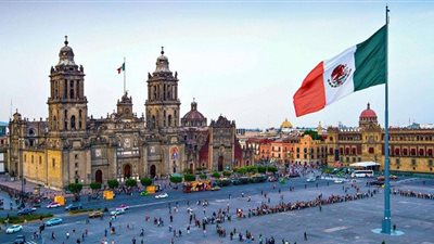 المركزي المكسيكي يخفض الفائدة لتقليص تداعيات كورونا الاقتصادية