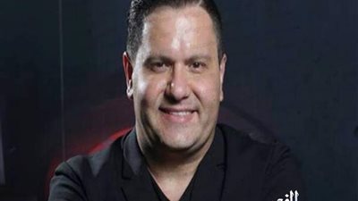 إدوارد يهنئ جمهوره بشهر رمضان ويروج لمسلسله 