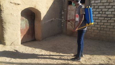 محافظ قنا: تطهير 2121 منشأة و102 شارع فى مدن بالمحافظة