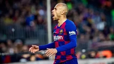 برايثوايت يرفض الرحيل عن برشلونة