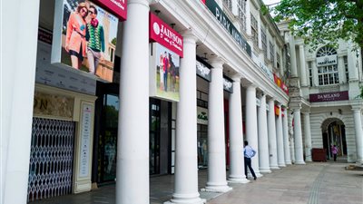 إعادة فتح بعض المتاجر في الهند على الرغم من إغلاق البلاد