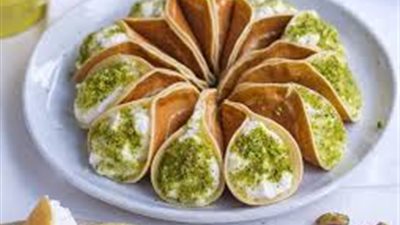 وصفة سهلة التحضير.. طريقة عمل عجينة القطايف في المنزل 