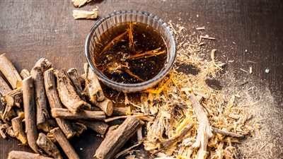 فوائد وأضرار.. ما لا تعرفه عن مشروب العرقسوس في رمضان 