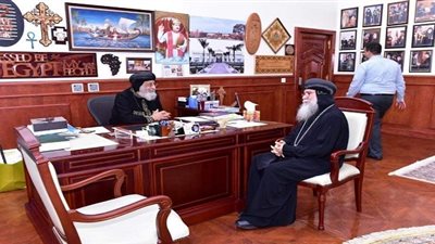 تفاصيل لقاء البابا تواضروس مع أسقف المنيا وأبوقرقاص