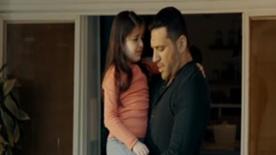 برغم المشاكل.. حسن الرداد يحاول تعويض ابنته بفقدان والدتها