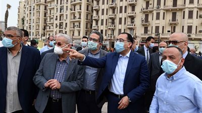 رئيس الوزراء يتابع الموقف النهائي لأعمال تطوير ميدان التحرير