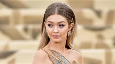 جيجي حديد Gigi Hadid حامل بطفلها الأول من زين مالك (صور)