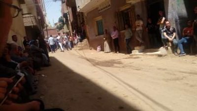 المنيا تتشح بالسواد في وداع شهداء بئر العبد 