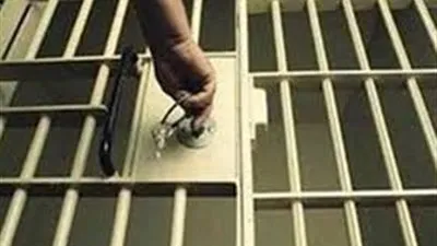 إخلاء سبيل مندوب مبيعات ضبط بحوزته مستلزمات طبية مجهولة 