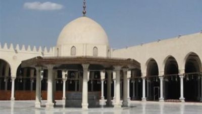 صلاة التراويح وقرآن المغرب.. الأجواء الروحانية تعود لشهر رمضان