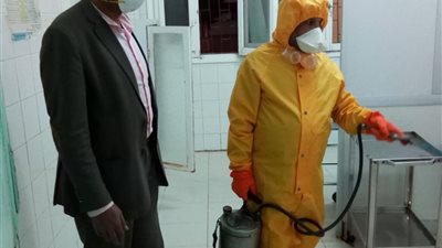 تطهير المنشأة الطبية بفوه في كفر الشيخ لمواجهة كورونا (صور)