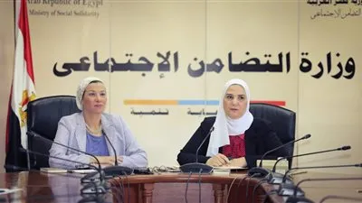 وزيرتا التضامن والبيئة يناقشان مشاكل العاملين في جمع وتدوير المخلفات 