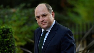 وزير الدفاع البريطاني يكشف تفاصيل إصابته بفيروس كورونا