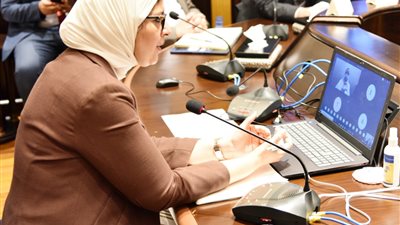 لمواجهة كورونا.. توجيه عاجل من وزيرة الصحة لمستشفيات العزل (صور)