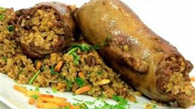 سفرة اليوم الثاني عشر من رمضان.. حمام بالفريك ولسان عصفور وسلطة خضرا 