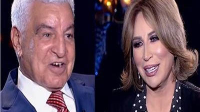 زاهي حواس: أصيبت بلعنة كليوبترا (فيديو)