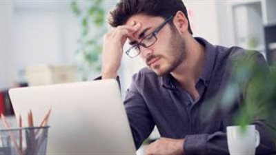 كيف تحمى نفسك من الصداع خلال الصيام؟ (فيديو)