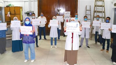 أطباء تكليف 2020 يطالبون وزارة الصحة بالكف عن التعنت