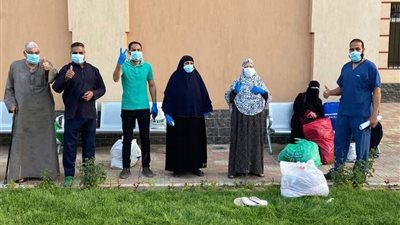 بينهم مسنة.. تعافي 7 مصابين من فيروس كورونا بعزل ملوي 