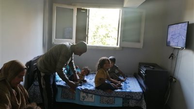 القباج توجه بتوفير مسكن ملائم لأسرة تقيم في الشارع بالأميرية