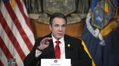 حاكم نيويورك: الولايات التي تعيد فتح الأنشطة الاقتصادية 