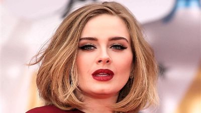 أديل تخطف الأنظار بنيولوك جديد.. تعرفي على سر جمالها (صورة)