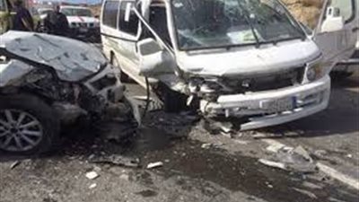 إصابة 7 أشخاص في حادث تصادم على طريق 