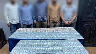 ضبط 5 أشخاص لاتجارهم في النقد الأجنبي بالقاهرة