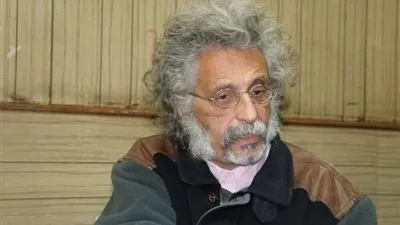 نقيب الأطباء يطالب بتغليظ عقوبة الاعتداء على 