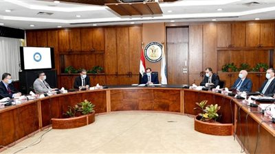 وزير البترول يتابع الموقف التنفيذي لمعدلات إنتاج الزيت الخام